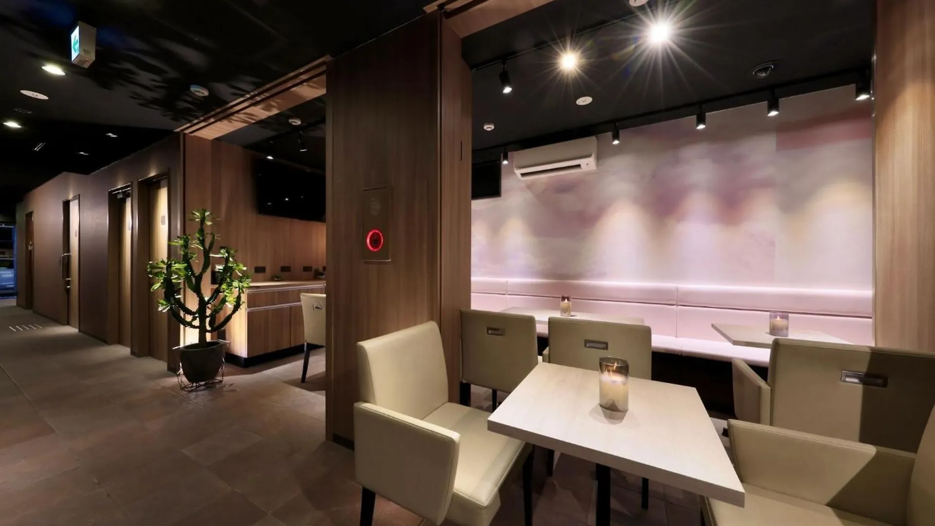 Nihonbashi Crystal Hotel - Vacation Stay 98891V Osaka Giappone