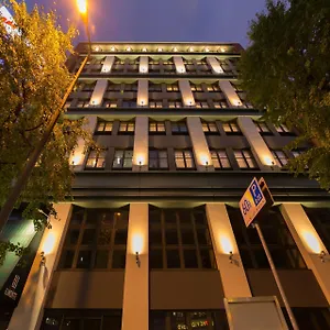 Otel Il Monte, Osaka